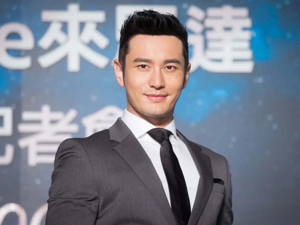 Huang Xiaoming finally gets admitted to doctoral programme