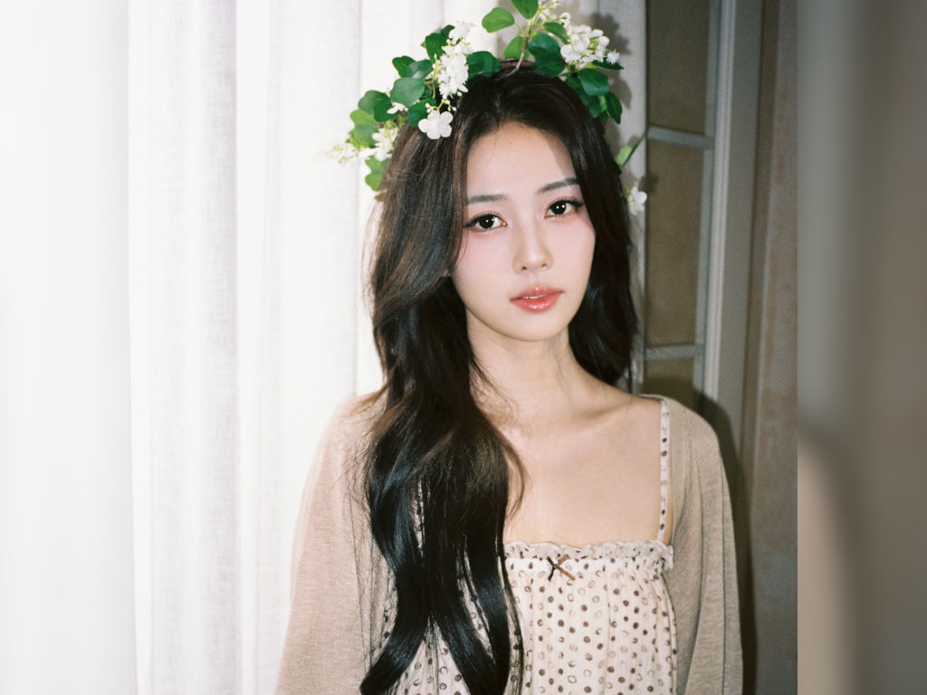 Bai Lu parted ways with Yu Zheng’s company