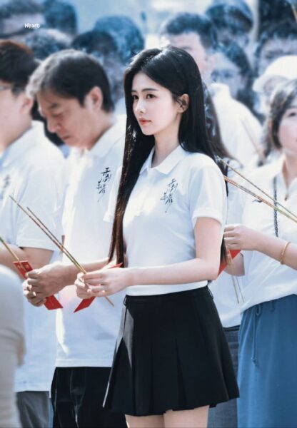 Bai Lu laughs off clumsiness after stage mishap, celeb asia, bai lu, theHive.Asia, bailu cdrama 4 416x600 1