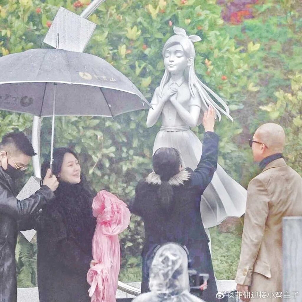 Source refutes rumours of rift between DJ Koo and Barbie Hsu's family | theHive.Asia Source refutes rumours of rift between DJ Koo and Barbie Hsu's family, celeb asia, barbie hsu, dj koo jun-yup, theHive.Asia, barbie statue