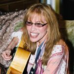 Carly Simon opens up about Parkinson’s disease and skin cancer