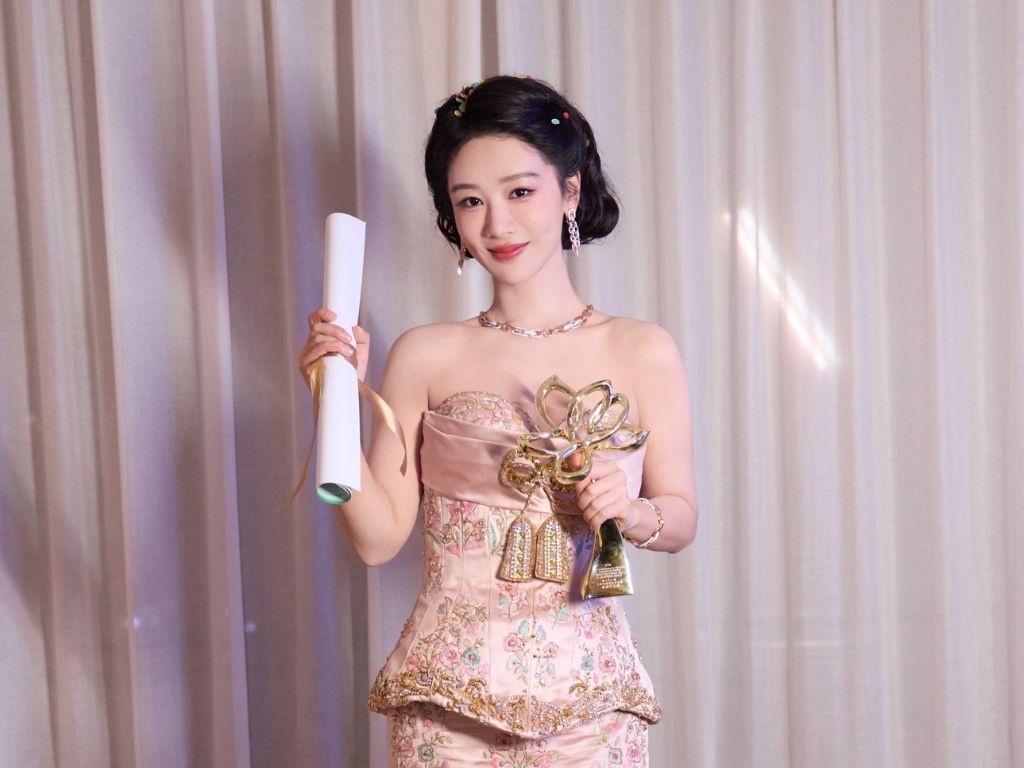 Yang Zi: Serious shows or idol dramas are the same to me