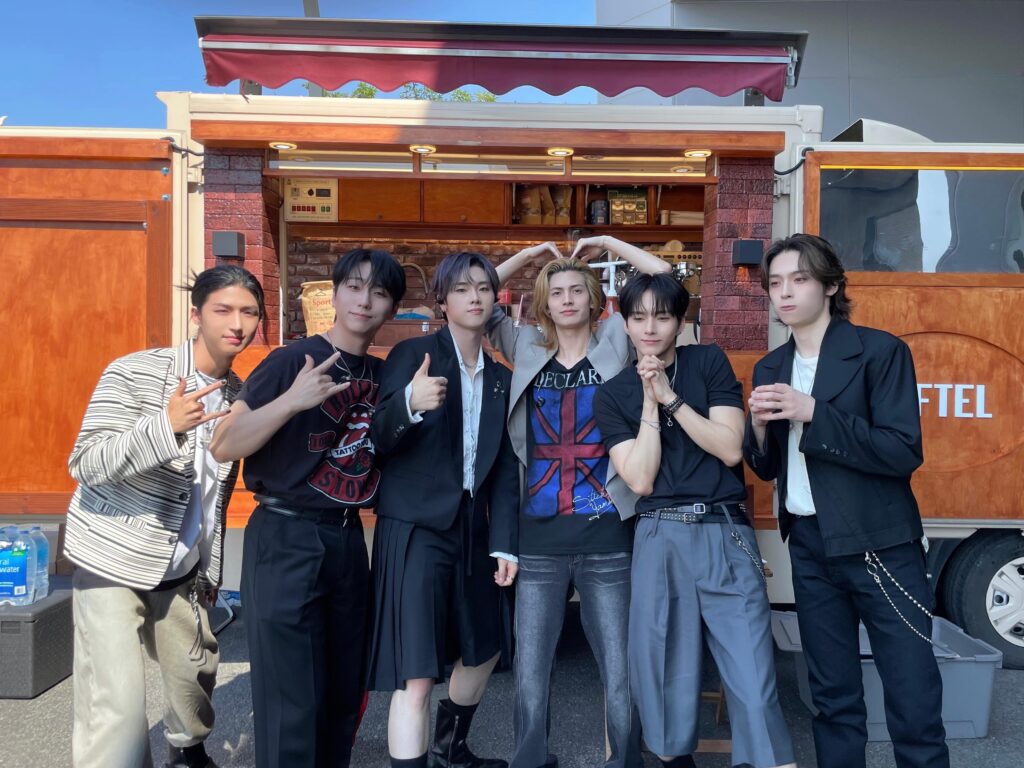 Gun-il apologises after exiting Xdinary Heroes amid fan-insult controversy | theHive.Asia Gun-il apologises after exiting Xdinary Heroes amid fan-insult controversy, Gunil, Jungsu, O.de, XdinaryHeroes, theHive.Asia, SnapInsta.to 731324681 18078891419660790 6081325718110357147 n 1