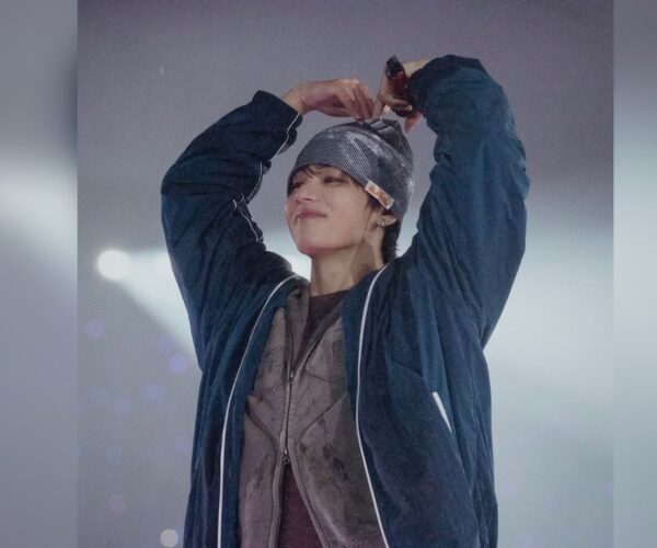 V says he’s been struggling with hearing loss for years