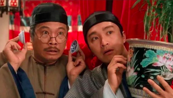 Stephen Chow pays tribute to Ng Man Tat in “Kung Fu Soccer” | theHive.Asia Stephen Chow pays tribute to Ng Man Tat in “Kung Fu Soccer”, CelebAsia, Kung Fu Soccer, Ng Man Tat, stephen chow, thehiveasia, theHive.Asia, ng man tat dan stephen chow 1