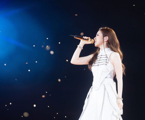 GEM sings her new single for the first time at the last leg of her tour