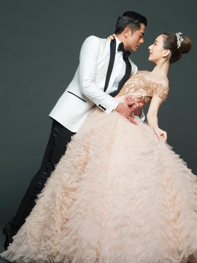 Aaron Kwok says wife Moka Fang is slowly coming out of her shell | theHive.Asia Aaron Kwok says wife Moka Fang is slowly coming out of her shell, AaronKwok, theHive.Asia, SnapInsta.to 670484309 18580073245051112 440455360632959551 n
