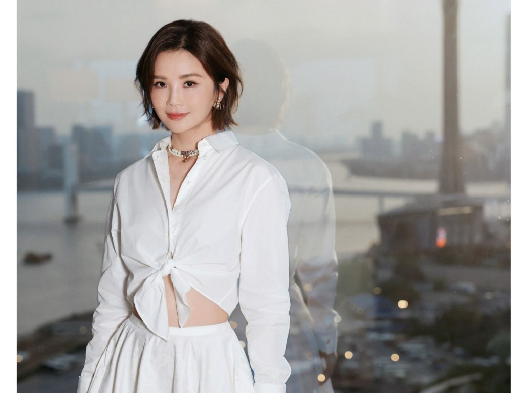 Charlene Choi shows off midriff to dispel pregnancy rumours