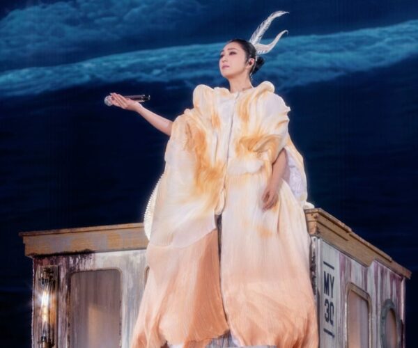 Miriam Yeung denies heavy stage costume caused dizziness