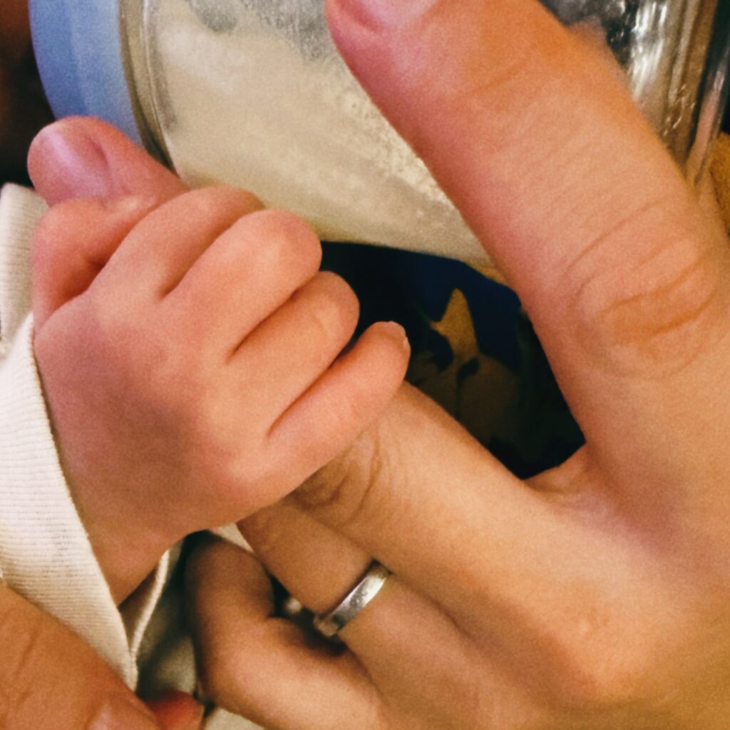 Kumi Koda welcomes a baby girl | theHive.Asia Kumi Koda welcomes a baby girl, Kenji03, KumiKoda, theHive.Asia, SnapInsta.to 851353544 18377138758233517 1949842332315272324 n