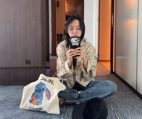 Zheng Shuang reappears on social media to share health status