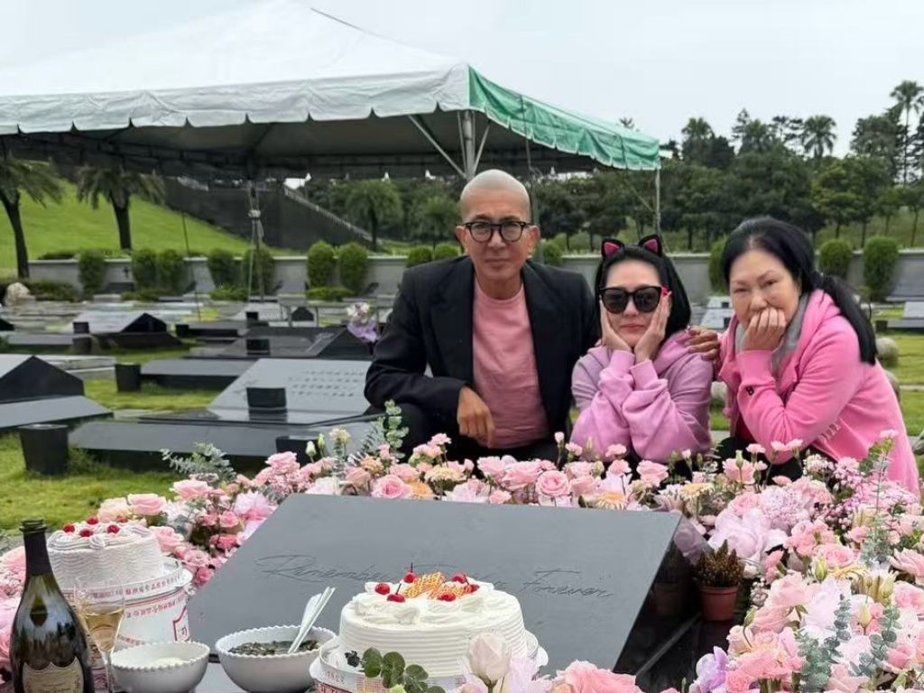 Dee Hsu and family visit Barbie Hsu’s resting place on her birthday