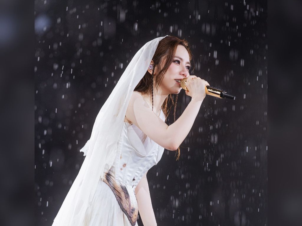 GEM is now married to boyfriend of eight years?
