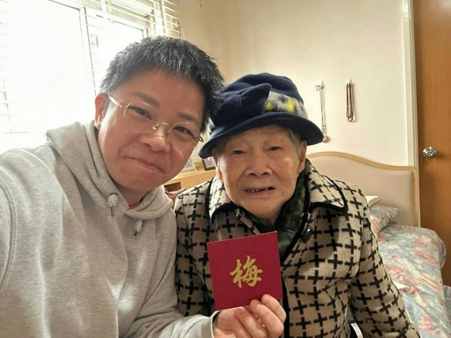 Anita Mui’s mother never knew about the theft of the late singer’s remains | theHive.Asia Anita Mui’s mother never knew about the theft of the late singer’s remains, AnitaMui, theHive.Asia, mother mui
